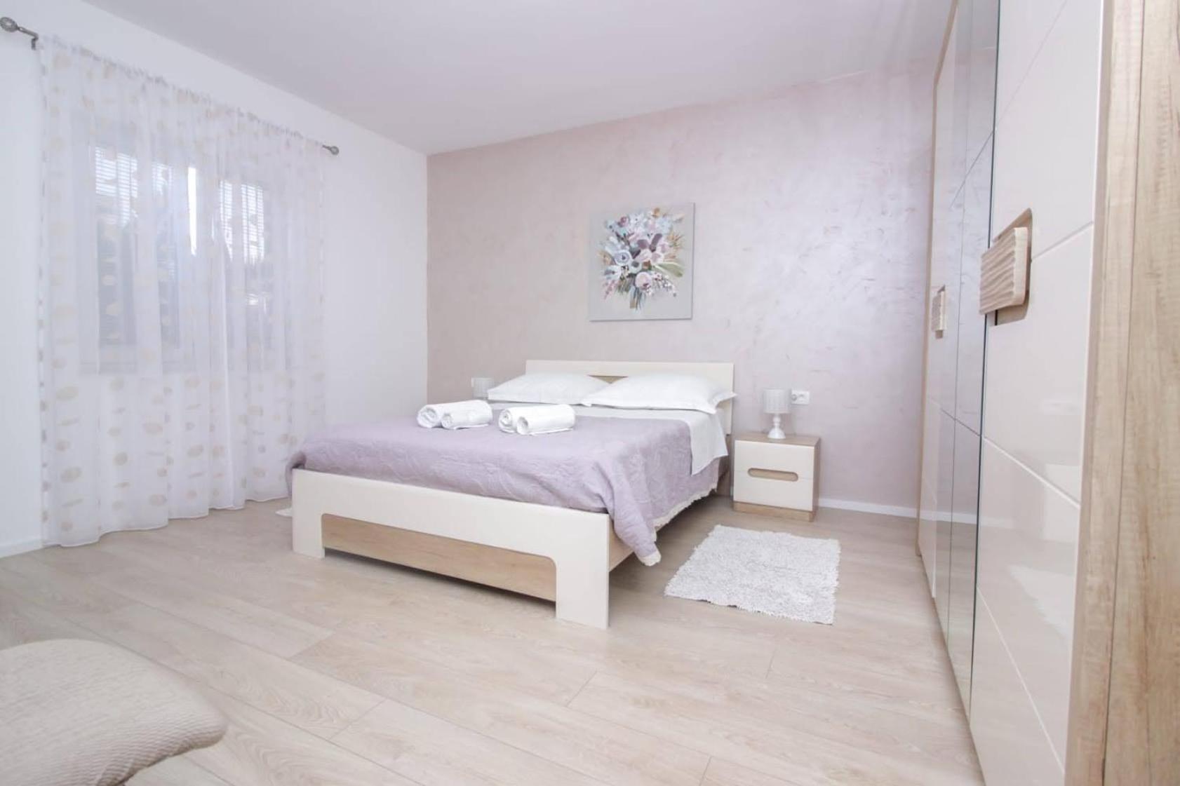Pool House Luka Appartement *